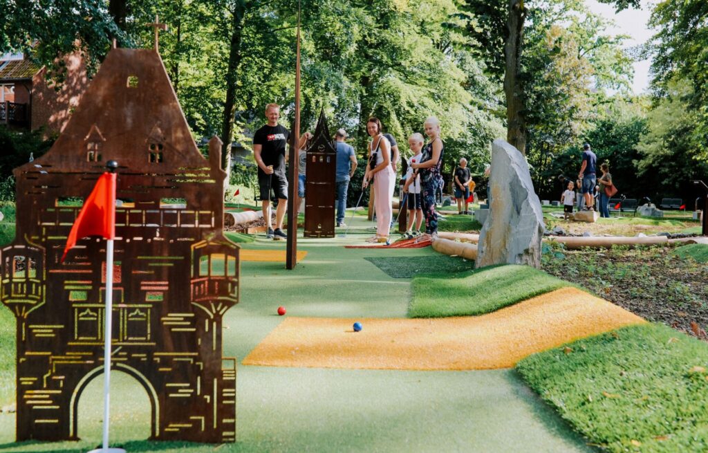 1 Ad­ven­tu­re­golf im Kur­park Bad Sas­sen­dorf – Kopie